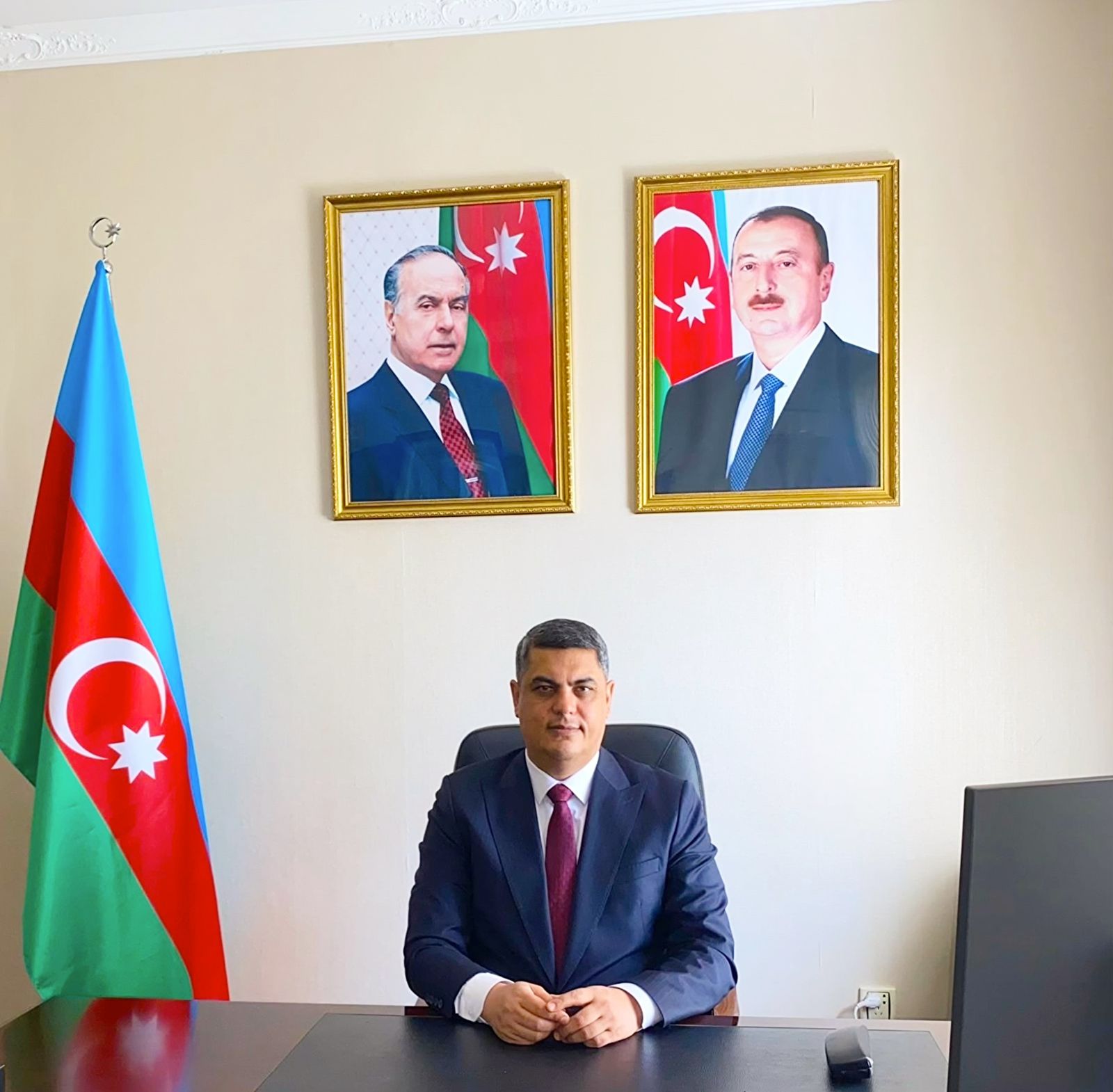 Baş konsul Ayxan Süleymanlının 28 May-Azərbaycan Respublikasının Müstəqillik Günü münasibəti ilə təbriki. Xeber basligi
